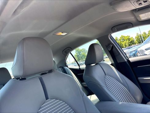 Used 2022 Toyota Camry SE FWD image 27