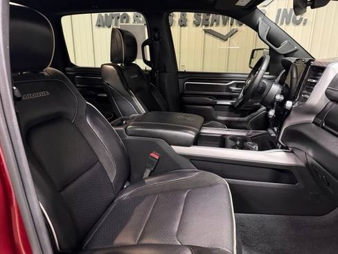 Used 2025 RAM 1500 Laramie AWD/4WD image 28