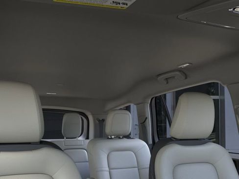 New 2026 Lincoln Aviator 2WD image 22