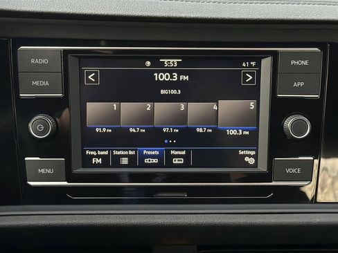 Used 2023 Volkswagen Jetta Sport image 18