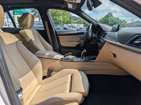 Used 2017 BMW 330i xDrive Sedan AWD/4WD image 17