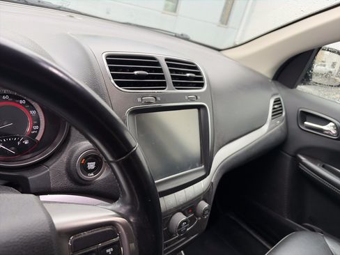 Used 2019 Dodge Journey Crossroad AWD/4WD image 11