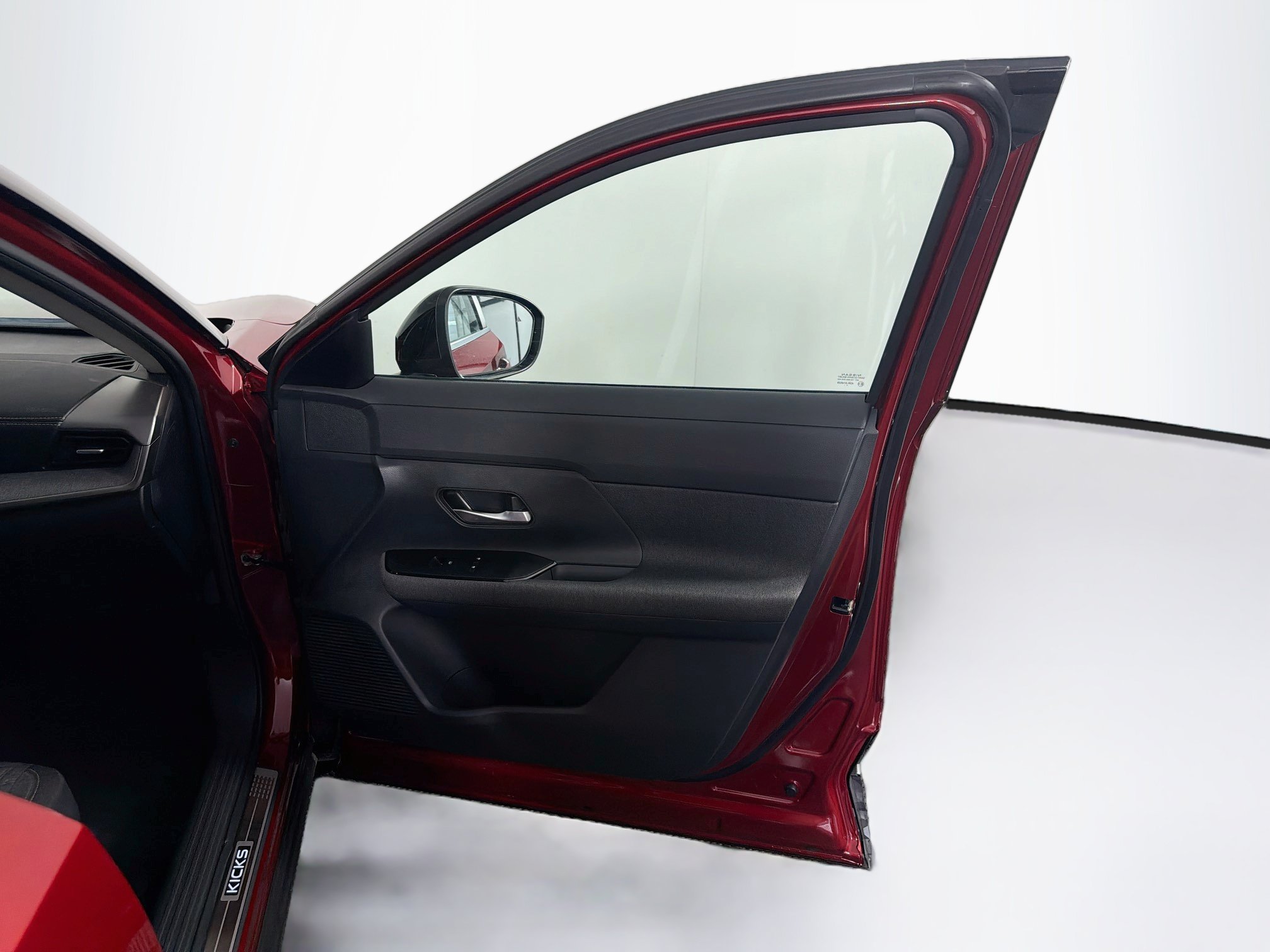 Used 2025 Nissan Kicks SV w/ Illumination Package FWD image 33