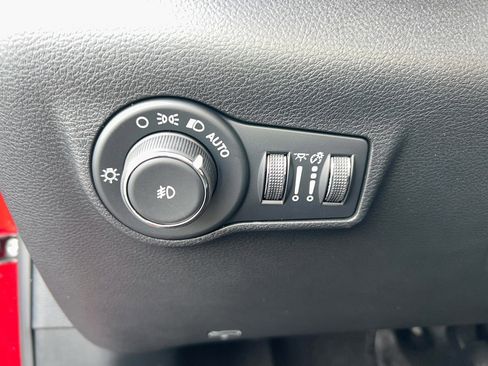 New 2026 Jeep Compass Latitude image 17