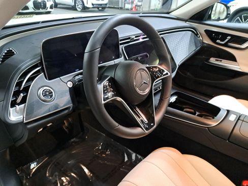 Used 2026 Mercedes-Benz E 350 4MATIC Sedan image 18