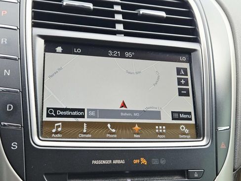 Used 2017 Lincoln MKX Select w/ Select Plus Package FWD image 26