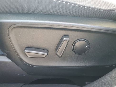 Certified 2020 Ford Escape SE image 16