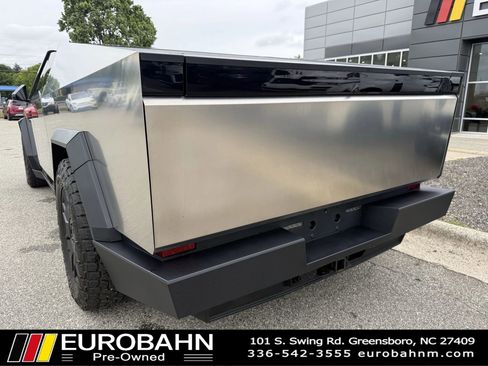 Used 2024 Tesla Cybertruck AWD Crew Cab image 4