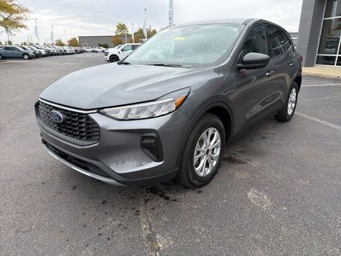 Certified 2025 Ford Escape Active image 2