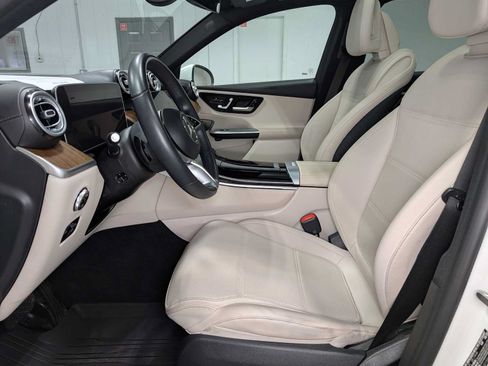 Certified 2023 Mercedes-Benz GLC 300 4MATIC image 4