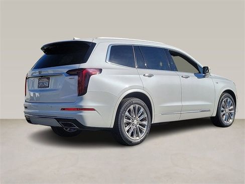 Certified 2022 Cadillac XT6 Premium Luxury w/ Platinum Package image 6