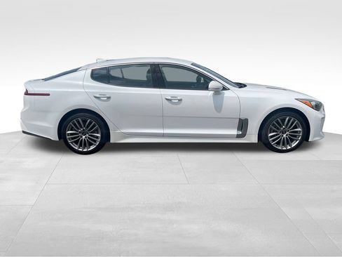 Used 2018 Kia Stinger RWD image 8