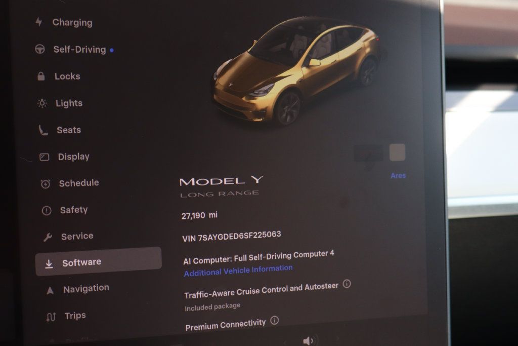 Used 2025 Tesla Model Y Long Range RWD image 21
