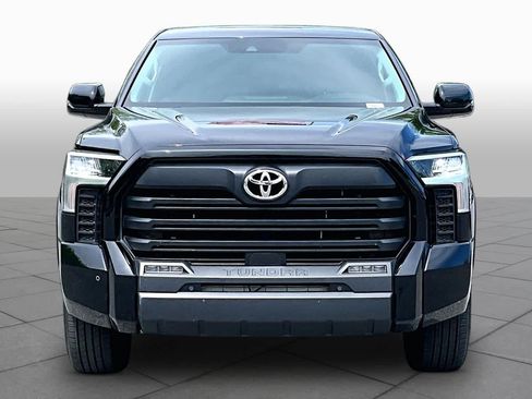 Used 2023 Toyota Tundra SR5 w/ SR5 Convenience Package AWD/4WD image 4