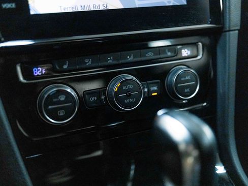 Used 2018 Volkswagen Golf R 4-Door image 67