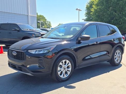 Used 2025 Ford Escape Active FWD image 7