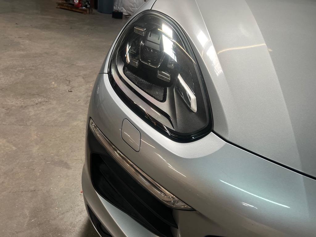 Used 2017 Porsche Cayenne AWD/4WD image 13