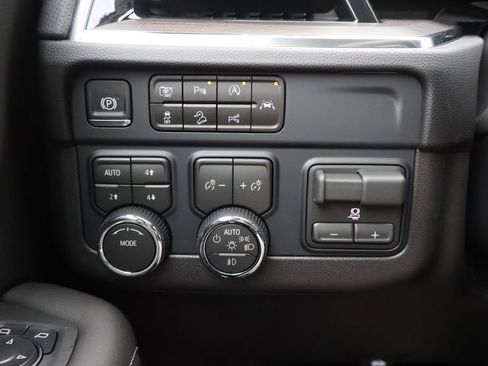 New 2026 Chevrolet Tahoe Premier image 16