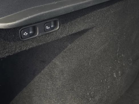 Used 2023 Tesla Model Y Long Range image 29