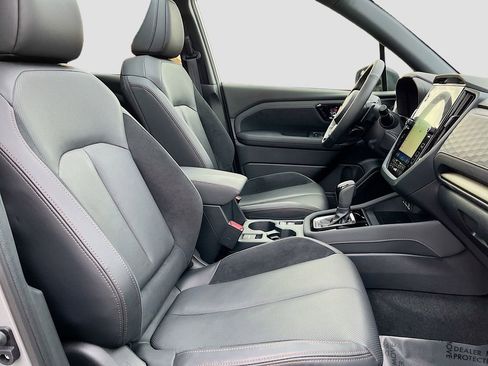 Used 2025 Subaru Forester Touring w/ Touring Package AWD/4WD image 27