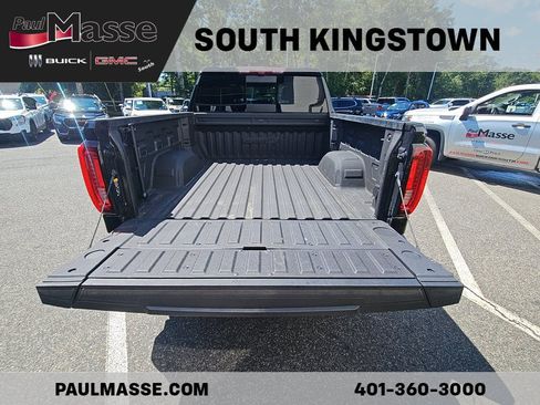 Used 2023 GMC Sierra 1500 AT4 w/ Technology Package AWD/4WD image 21