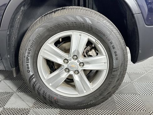 Used 2021 Chevrolet Trax LS w/ Tint and Cruise Package AWD/4WD image 35
