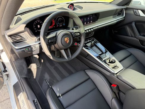 Used 2026 Porsche 911 Carrera 4S AWD/4WD image 36