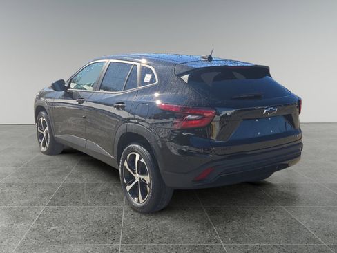 New 2026 Chevrolet Trax RS image 3