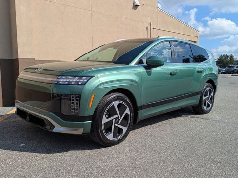 New 2026 Hyundai Ioniq 9 Calligraphy image 10