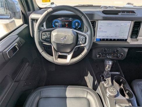 New 2025 Ford Bronco Outer Banks image 14