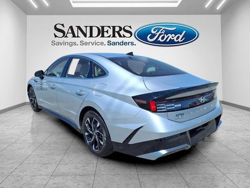 Used 2025 Hyundai Sonata SEL FWD image 4