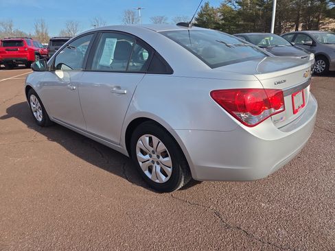 Used 2016 Chevrolet Cruze LS image 5
