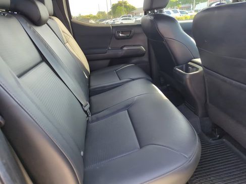 Used 2023 Toyota Tacoma TRD Off-Road w/ TRD Premium Off Road Package image 27