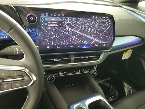 New 2026 Chevrolet Equinox EV LT image 16