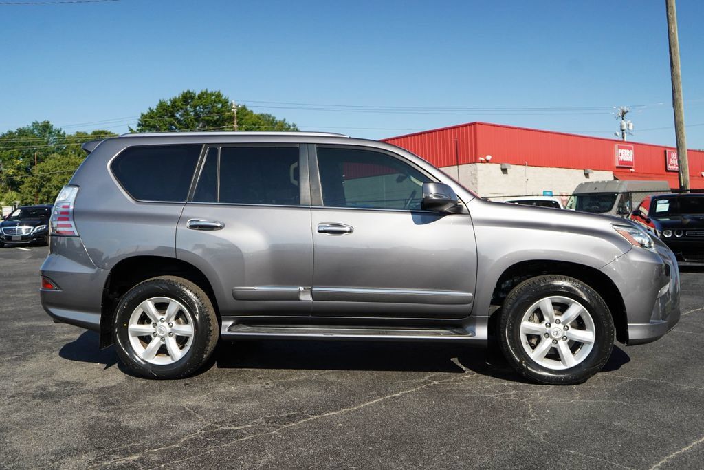 Used 2019 Lexus GX 460 w/ Navigation Package AWD/4WD image 2