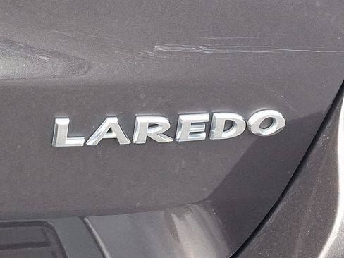 Certified 2017 Jeep Grand Cherokee Laredo w/ Quick Order Package 23E AWD/4WD image 30