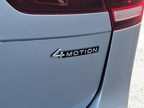 Certified 2022 Volkswagen Tiguan SE AWD/4WD image 30
