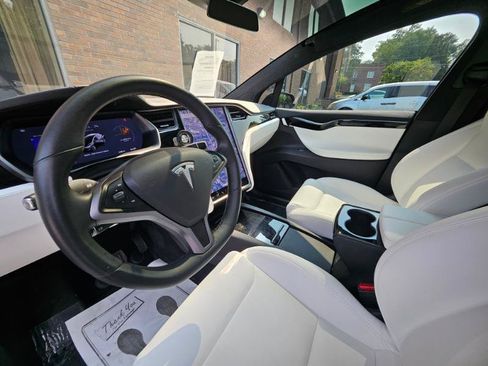 Used 2021 Tesla Model X Long Range AWD/4WD image 37