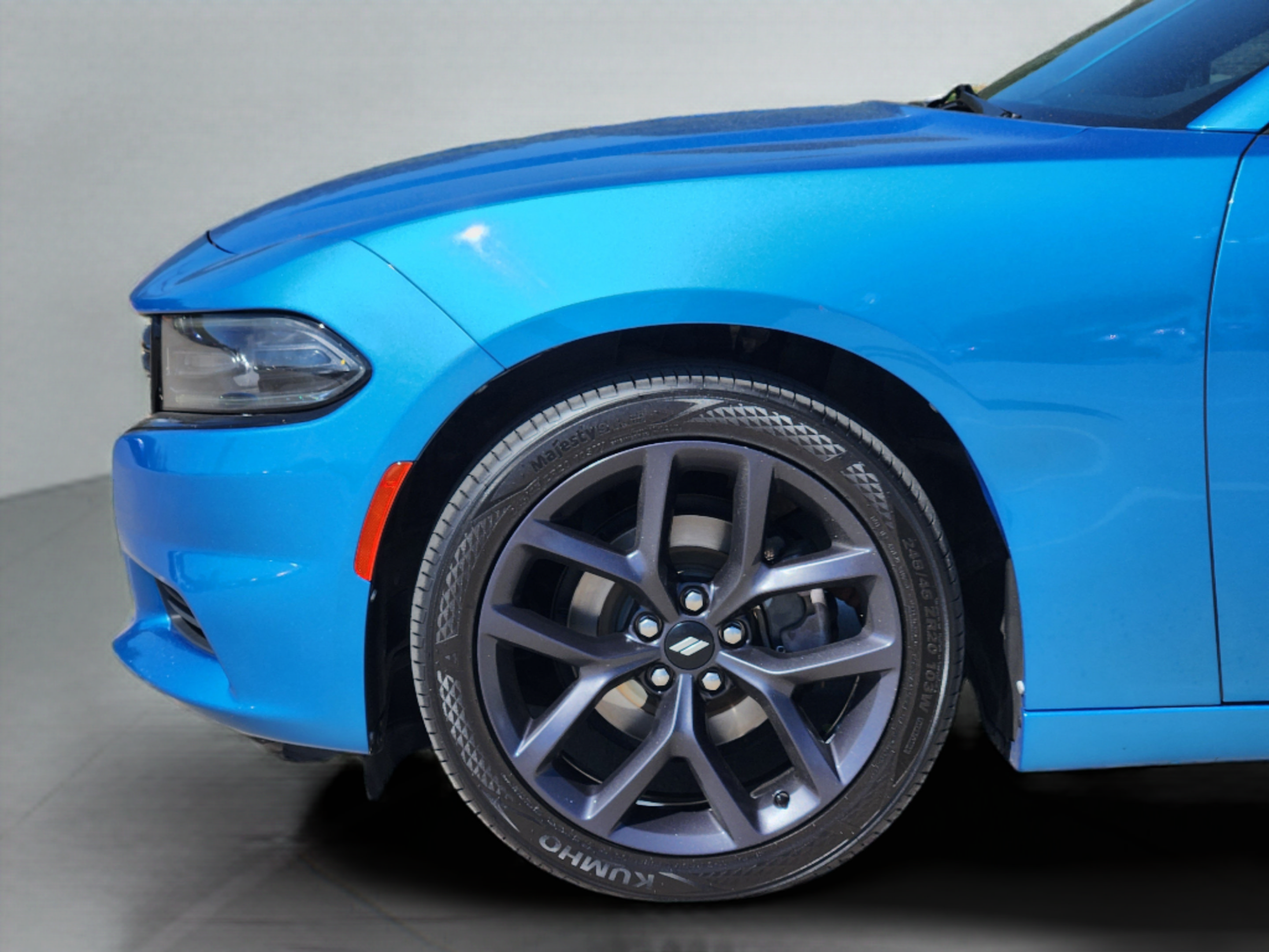 Used 2019 Dodge Charger SXT w/ Plus Group RWD image 29