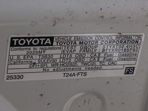 Used 2025 Toyota 4Runner TRD Off-Road Premium w/ Tow Technology Package AWD/4WD image 32