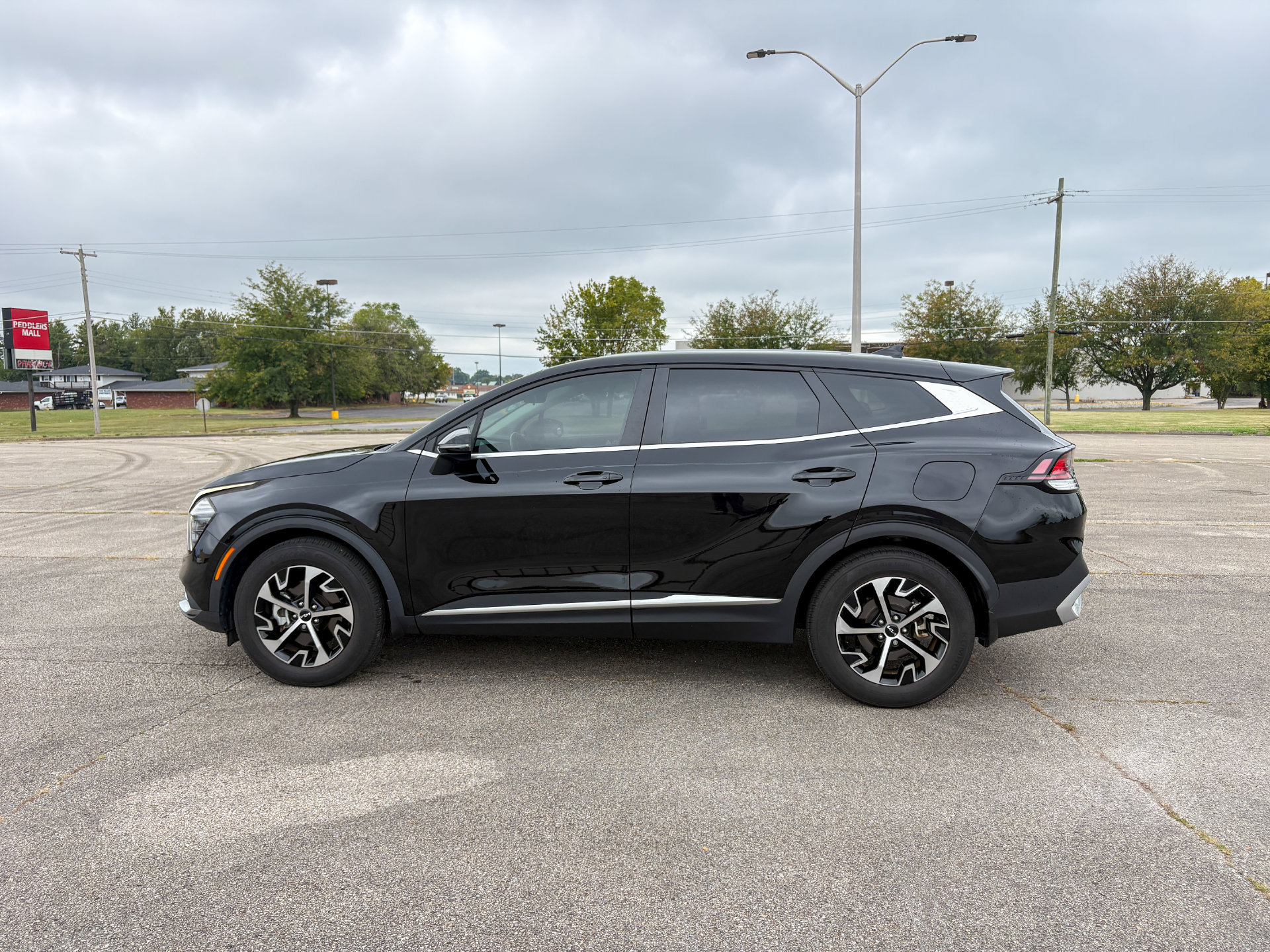 Used 2024 Kia Sportage EX FWD image 7