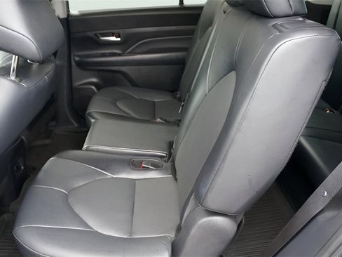 Used 2024 Toyota Grand Highlander Limited image 12