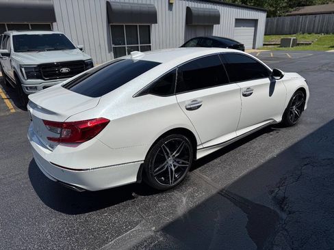 Used 2021 Honda Accord Touring image 7