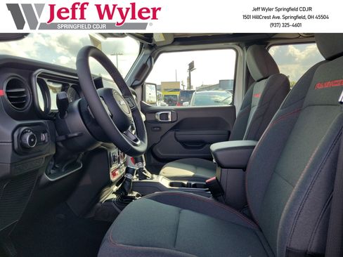 New 2025 Jeep Wrangler Rubicon w/ Technology Group image 15