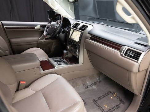 Used 2019 Lexus GX 460 Premium AWD/4WD image 50