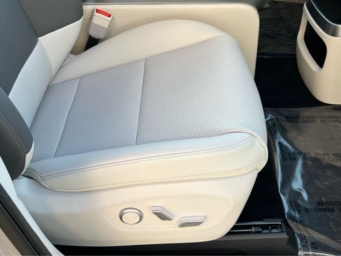 New 2026 Hyundai Ioniq 9 SEL image 19