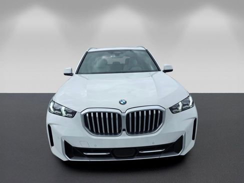 Certified 2024 BMW X5 xDrive40i w/ Premium Package image 2