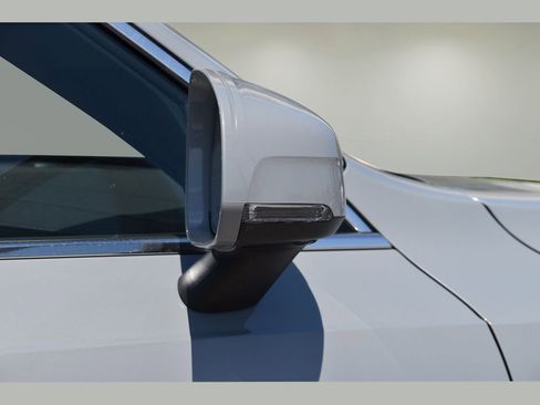 Certified 2025 Volvo XC90 T8 Plus w/ Protection Package Premier image 38