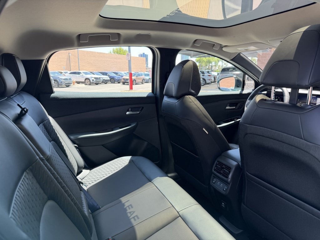Used 2026 Nissan Leaf Platinum+ FWD image 37