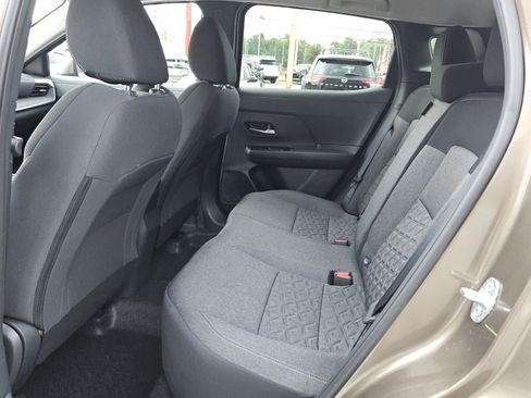 Used 2025 Nissan Kicks SV FWD image 4